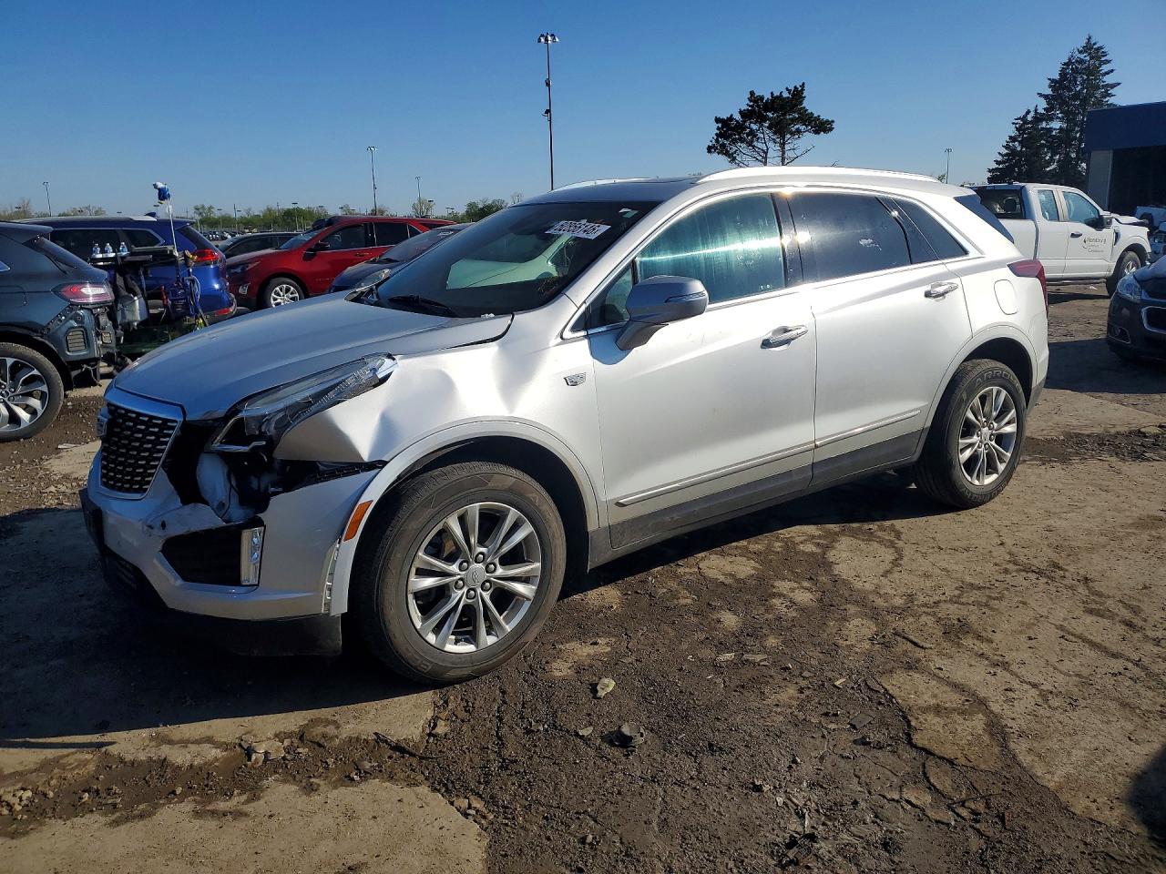 2020 Cadillac XT5 Premium Luxury FWD, VIN 1GYKNCRS6LZ169465 — Front end