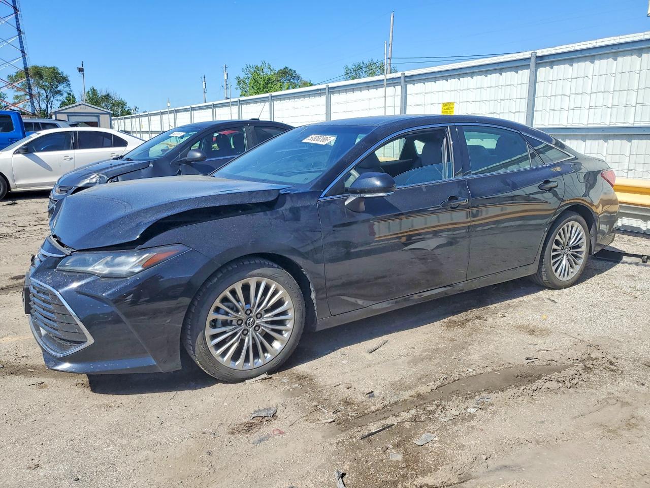 2019 Toyota Avalon Limited, VIN 4T1BZ1FB6KU020449 — Front end
