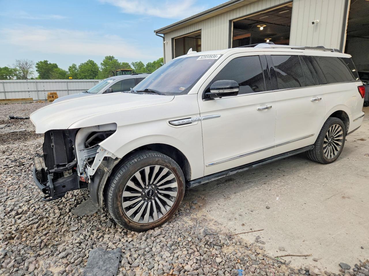 2019 Lincoln Navigator Reserve, VIN 5LMJJ3LT2KEL13137 — Перед