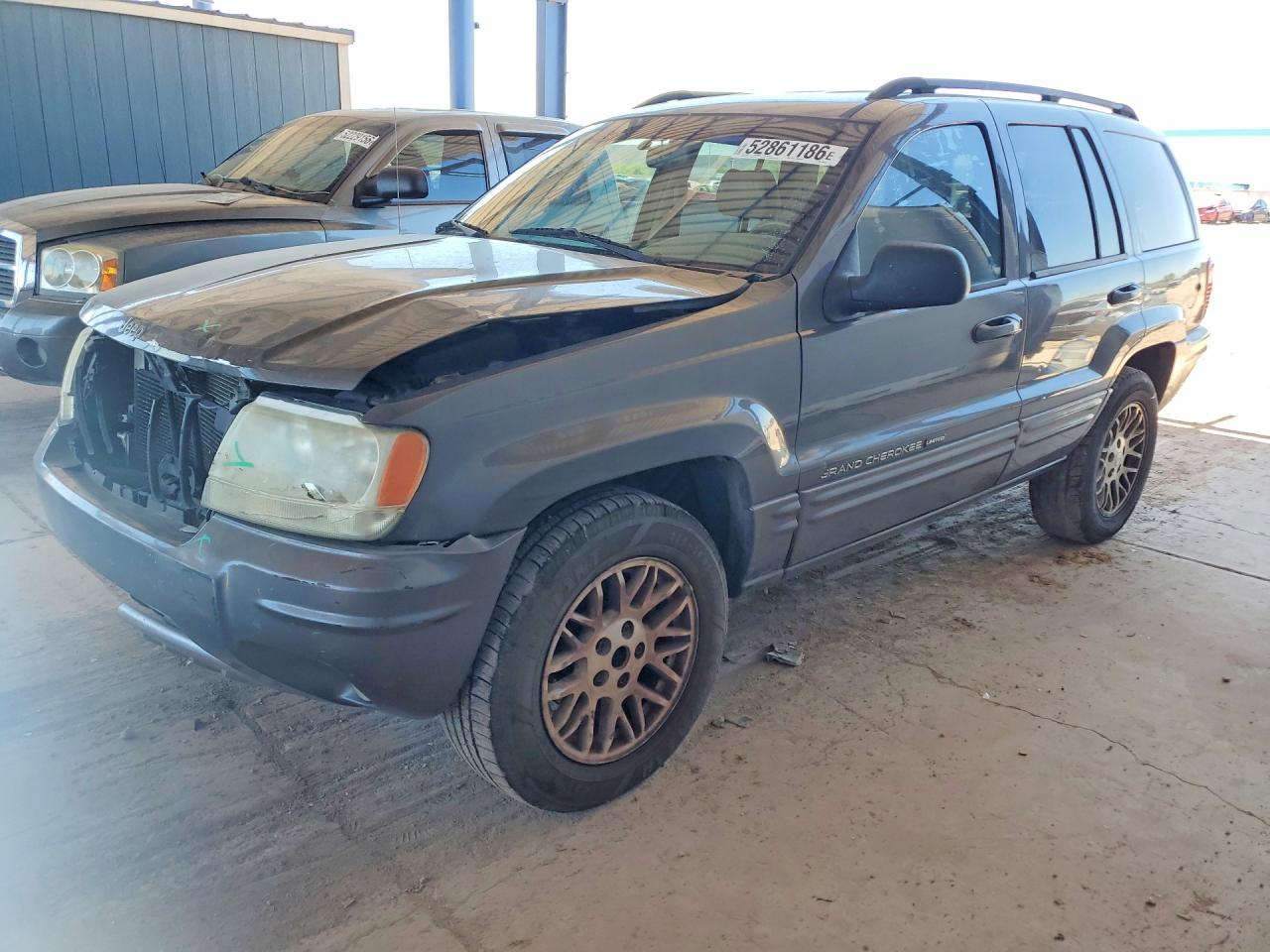 2004 Jeep Grand Cherokee Limited, VIN 1J8GX58N84C406760 — Front end