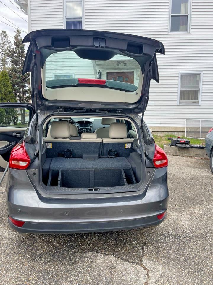 2015 Ford Focus Electric, VIN 1FADP3R41FL272705 — Normal wear