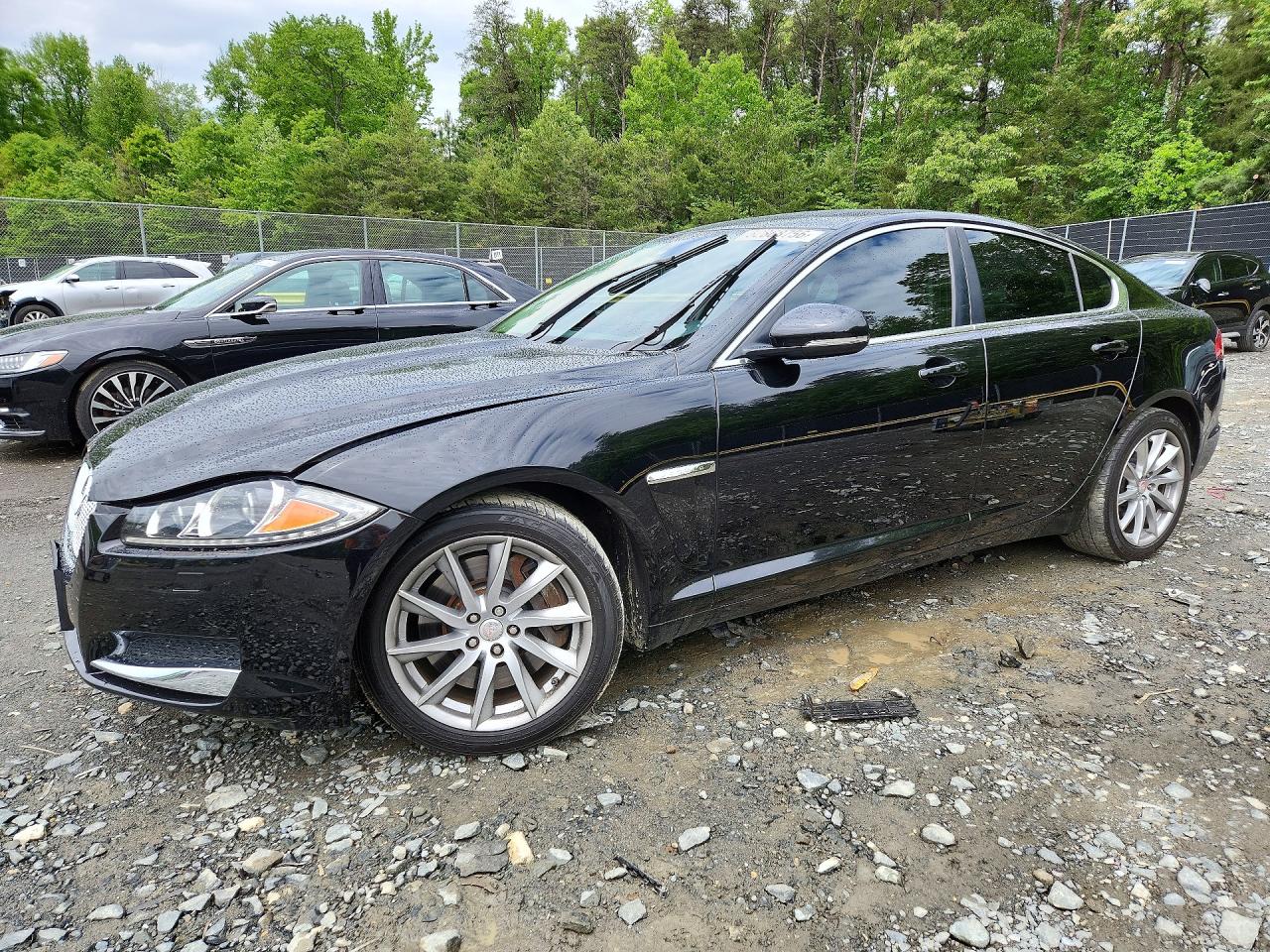 2015 Jaguar XF T Premium, VIN SAJWA0FS3FPU68516 — Front end