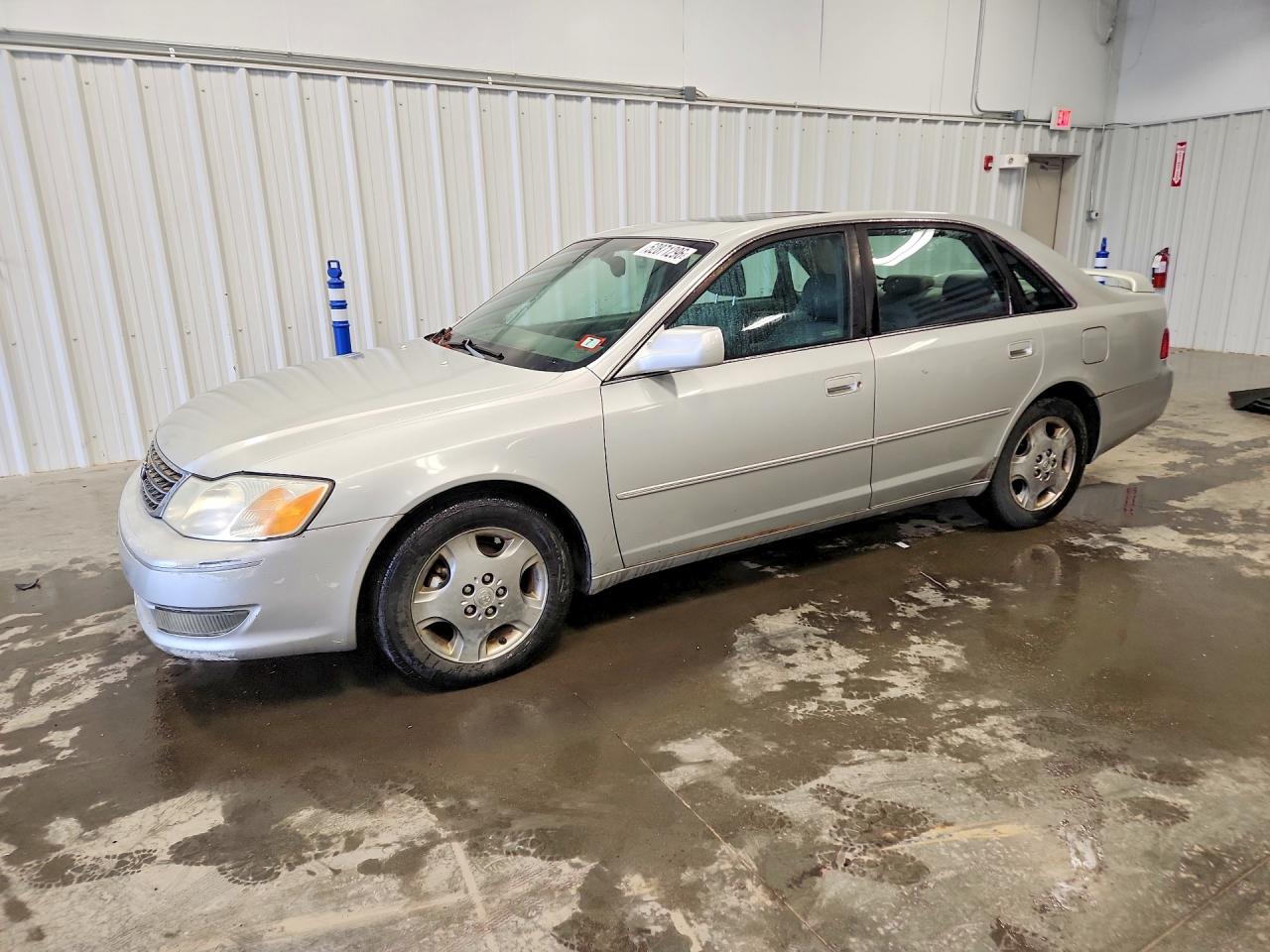 2003 Toyota Avalon XLS, VIN 4T1BF28B23U303041 — Rear end