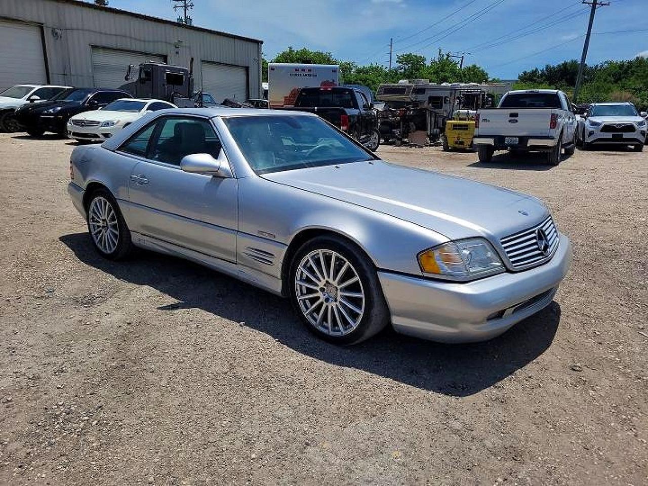 2002 Mercedes-Benz SL 500, VIN WDBFA68F42F202213 — Minor dents and scratches