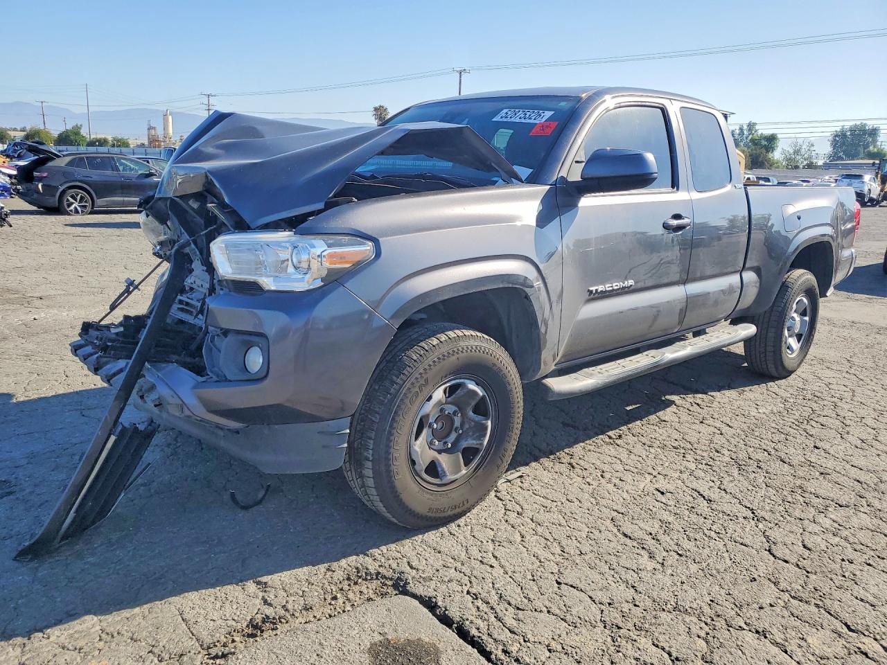 2021 Toyota Tacoma SR5, VIN 3TYRX5GN2MT009470 — Front end