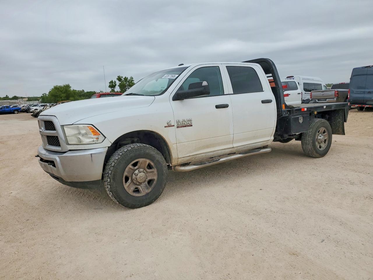 2018 Ram 3500 Tradesman, VIN 3C63R3GLXJG285508 — Front end