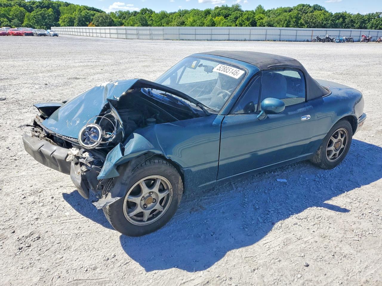 1996 Mazda MX-5 Miata, VIN JM1NA3533T0706875 — Front end