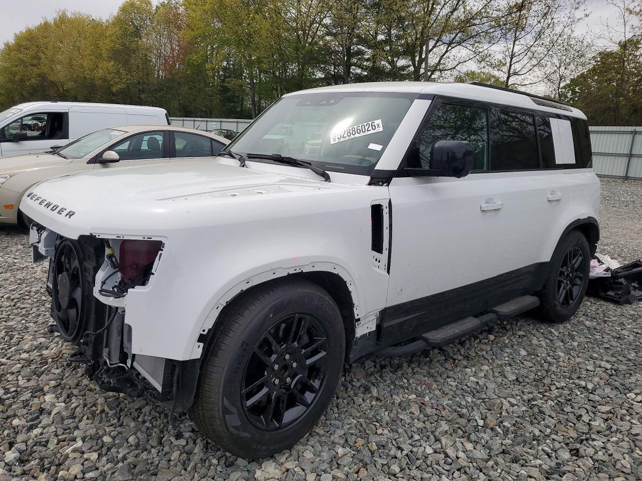 2026 Land Rover Defender X-Dynamic SE, VIN SALE27EU8T2508559 — Front end