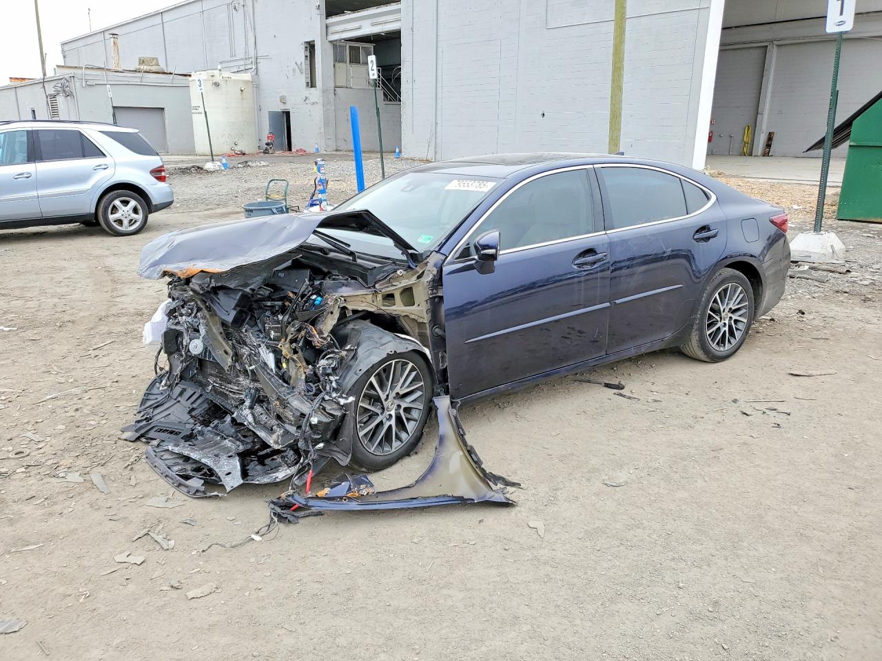 2017 Lexus ES 350, VIN 58ABK1GG9HU072643 — Front end