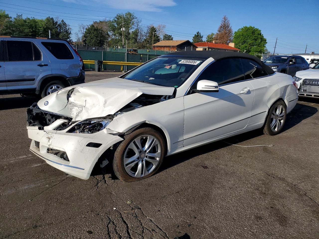 2011 Mercedes-Benz E 350, VIN WDDKK5GF3BF060046 — Front end