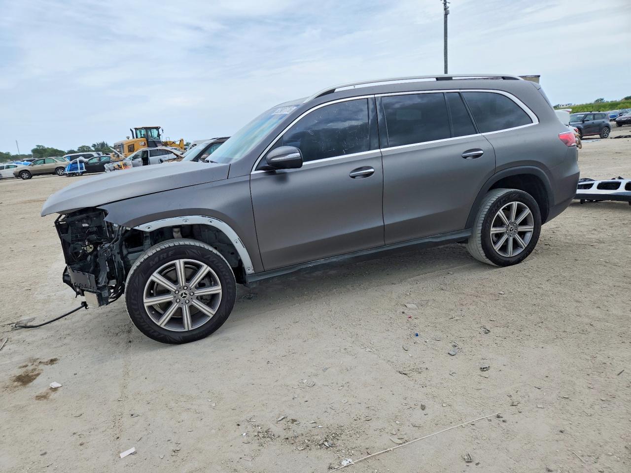 2023 Mercedes-Benz GLS 450, VIN 4JGFF5KE2PA952593 — Front end