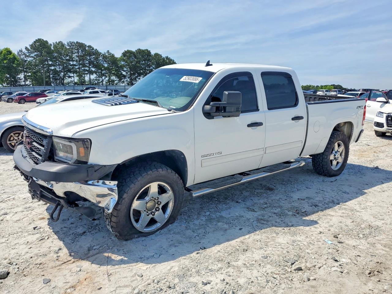 2012 GMC Sierra 2500HD SLE, VIN 1GT120C80CF164589 — Front end