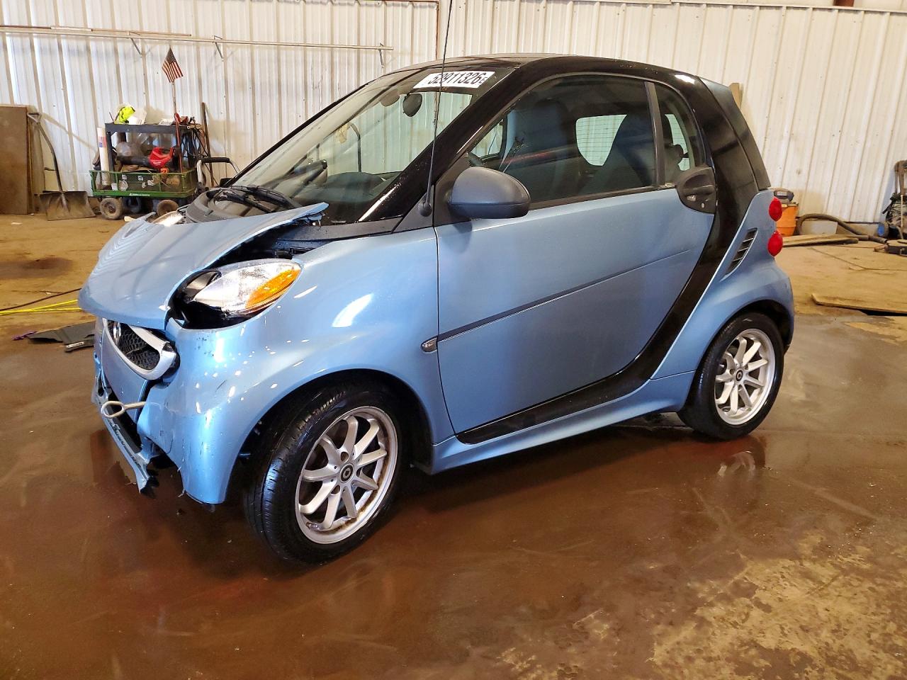 2014 Smart fortwo Passion, VIN WMEEJ9AA6EK774961 — Front end