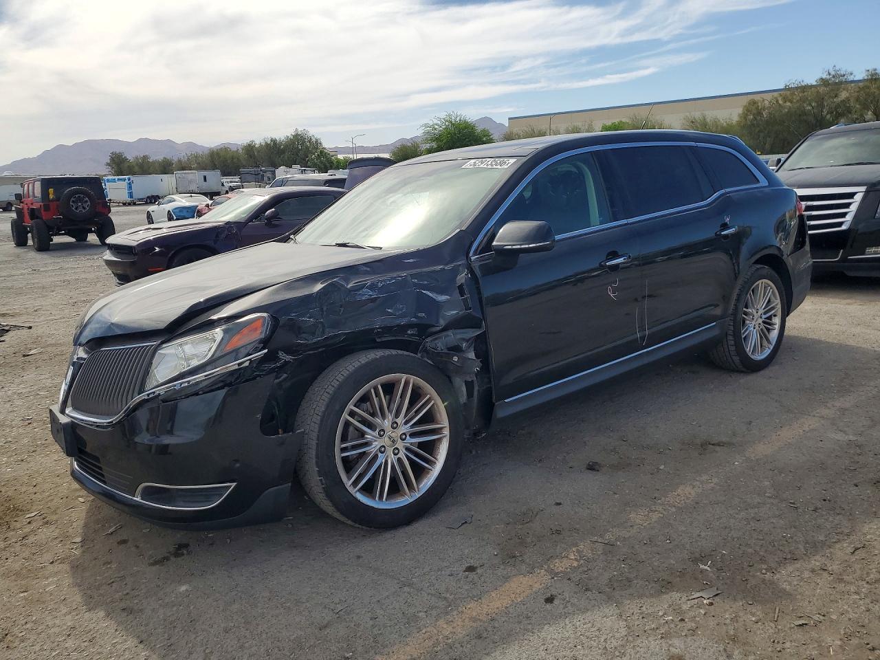 2015 Lincoln MKT EcoBoost, VIN 2LMHJ5AT7FBL03192 — Front end