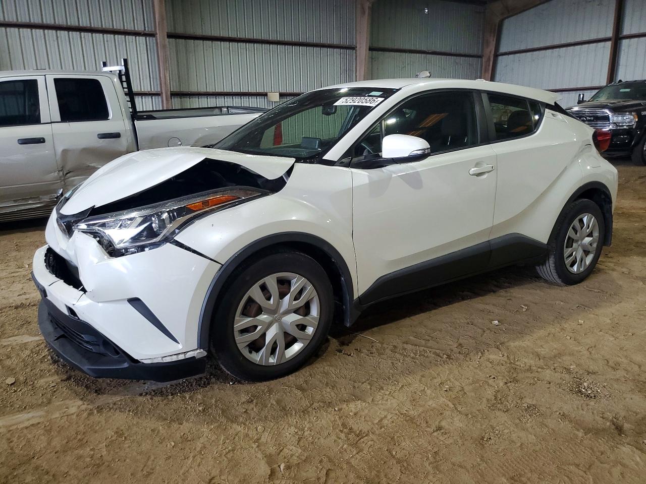2019 Toyota C-HR LE, VIN JTNKHMBX3K1054971 — Front end