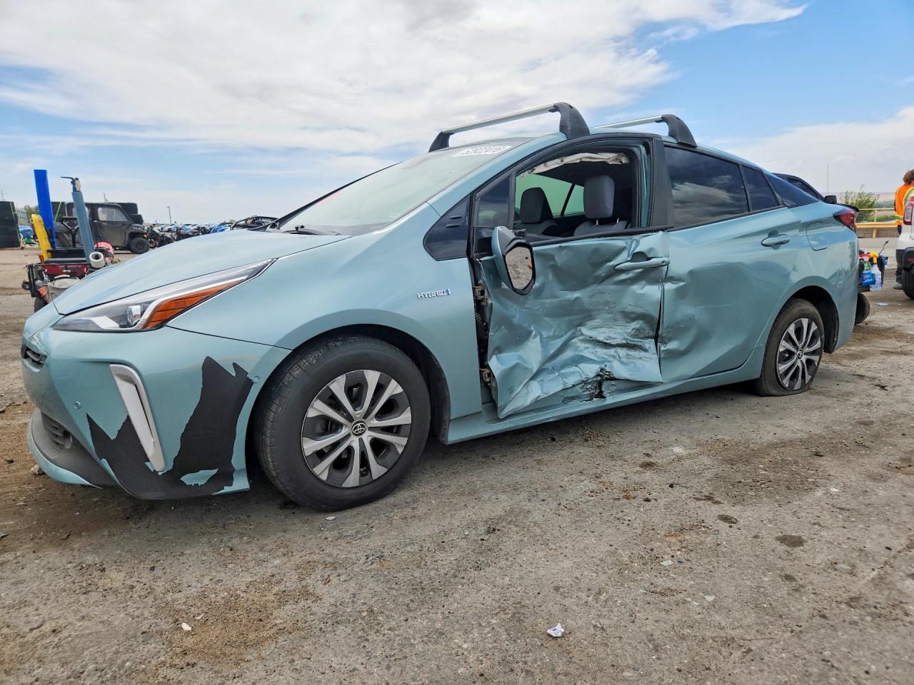 2020 Toyota Prius LE, VIN JTDL9RFU3L3018013 — Side