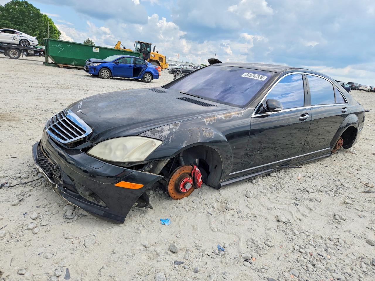 2008 Mercedes-Benz S 550, VIN WDDNG71X98A169354 — Undercarriage