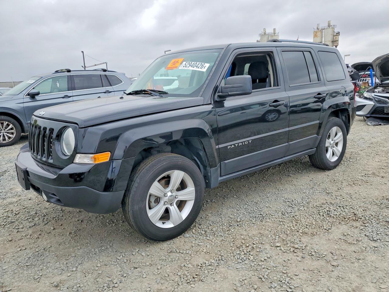 2017 Jeep Patriot Sport, VIN 1C4NJRBB1HD114860 — Rear end
