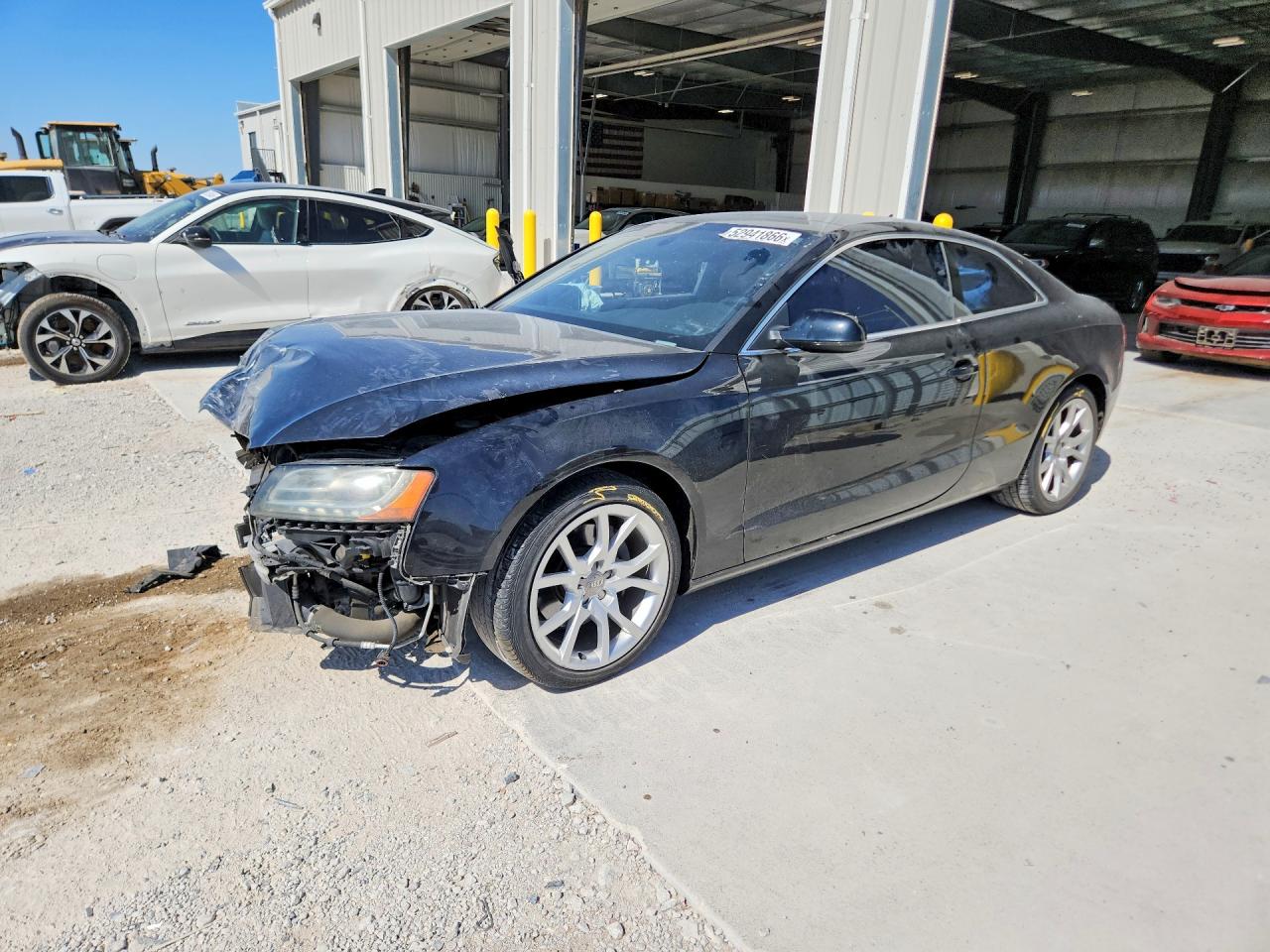 2012 Audi A5 Premium Plus, VIN WAULFAFR3CA037076 — Перед