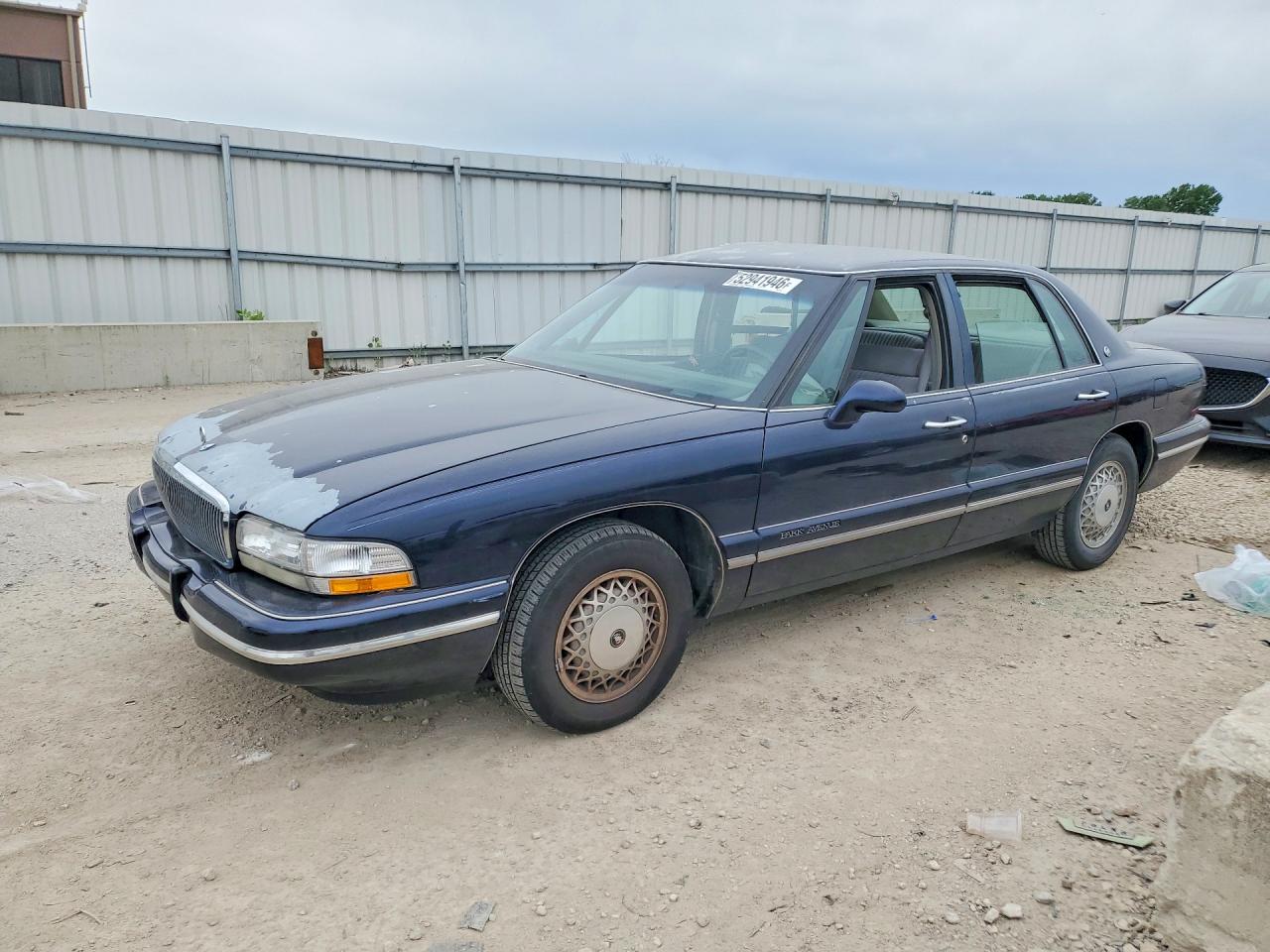 1995 Buick Park Avenue, VIN 1G4CW52K7SH639564 — Side