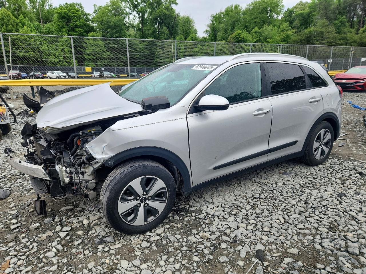 2017 Kia Niro LX, VIN KNDCB3LC5H5083194 — Front end