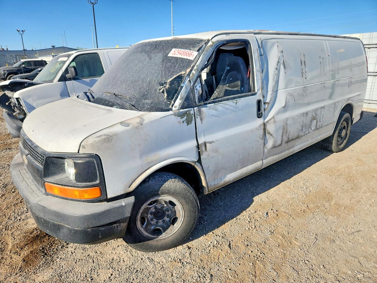 2007 Chevrolet Express Cargo, VIN 1GCGG29V971124941 — Бок