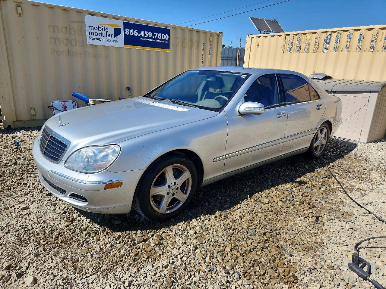 2005 Mercedes-Benz S 500, VIN WDBNG75J85A445520 — Minor dents and scratches