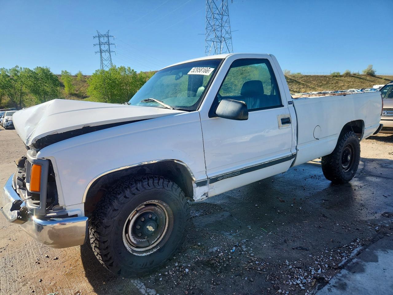 1996 Chevrolet Silverado 2500, VIN 1GCGC24R9TZ225009 — Front end