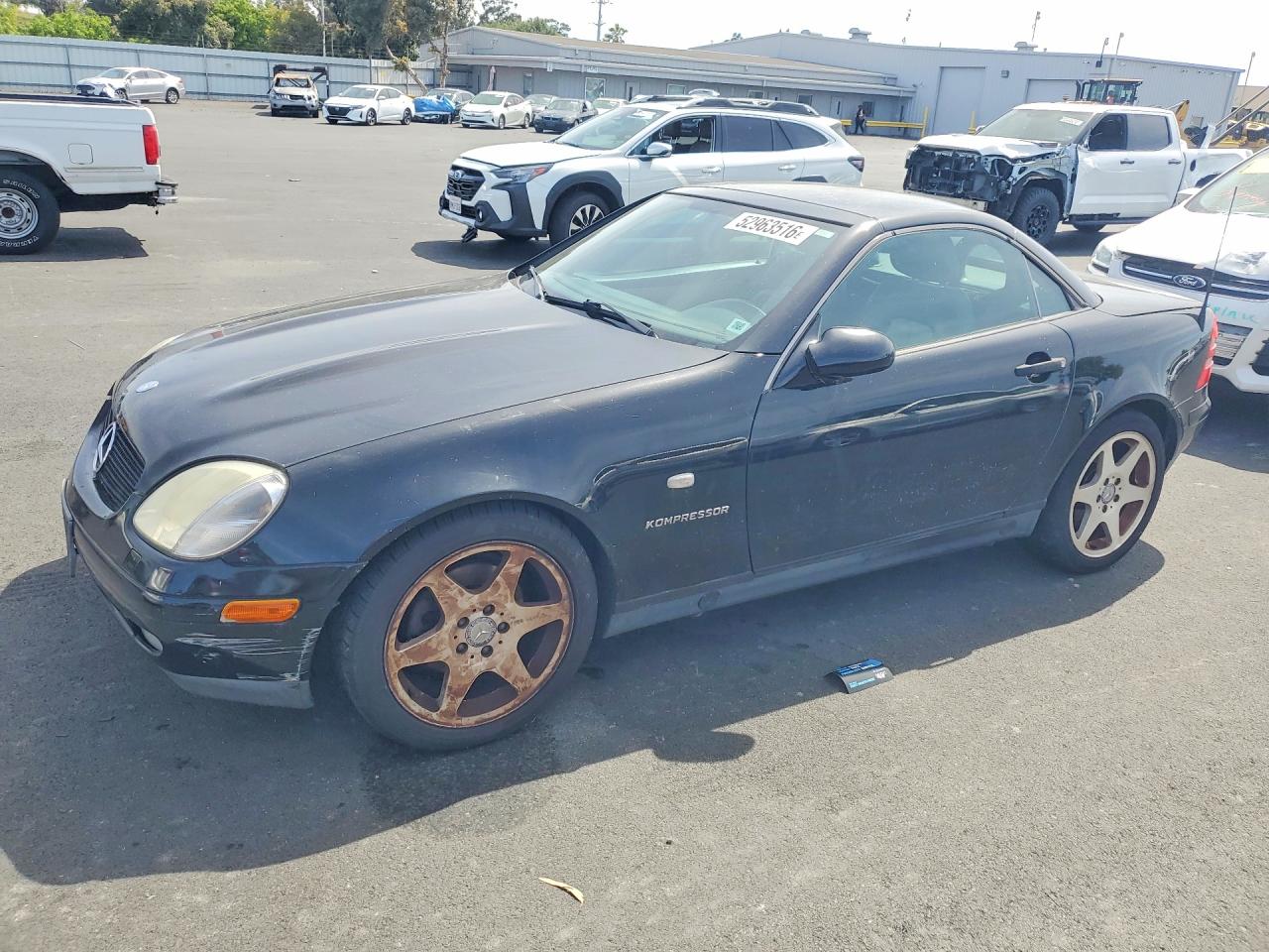 2000 Mercedes-Benz SLK 230 Kompressor, VIN WDBKK47F8YF168870 — Minor dents and scratches