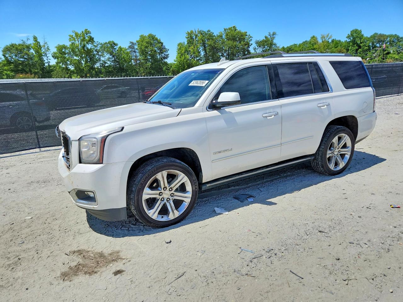 2017 GMC Yukon Denali, VIN 1GKS2CKJ8HR402600 — Front end