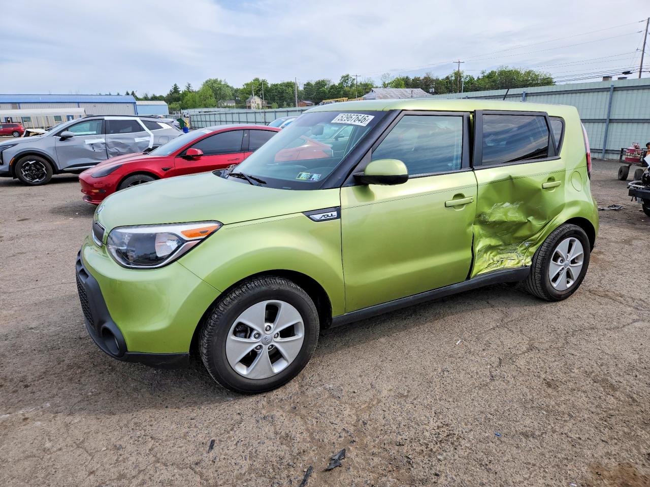 2015 Kia Soul, VIN KNDJN2A21F7767549 — Side