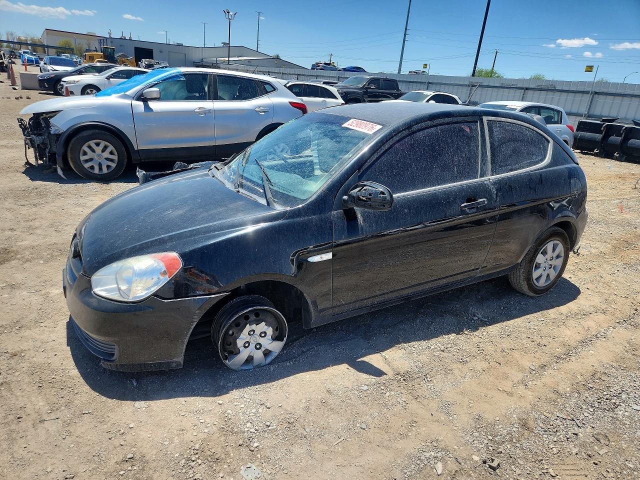 2011 Hyundai Accent GL, VIN KMHCM3AC3BU188953 — Side