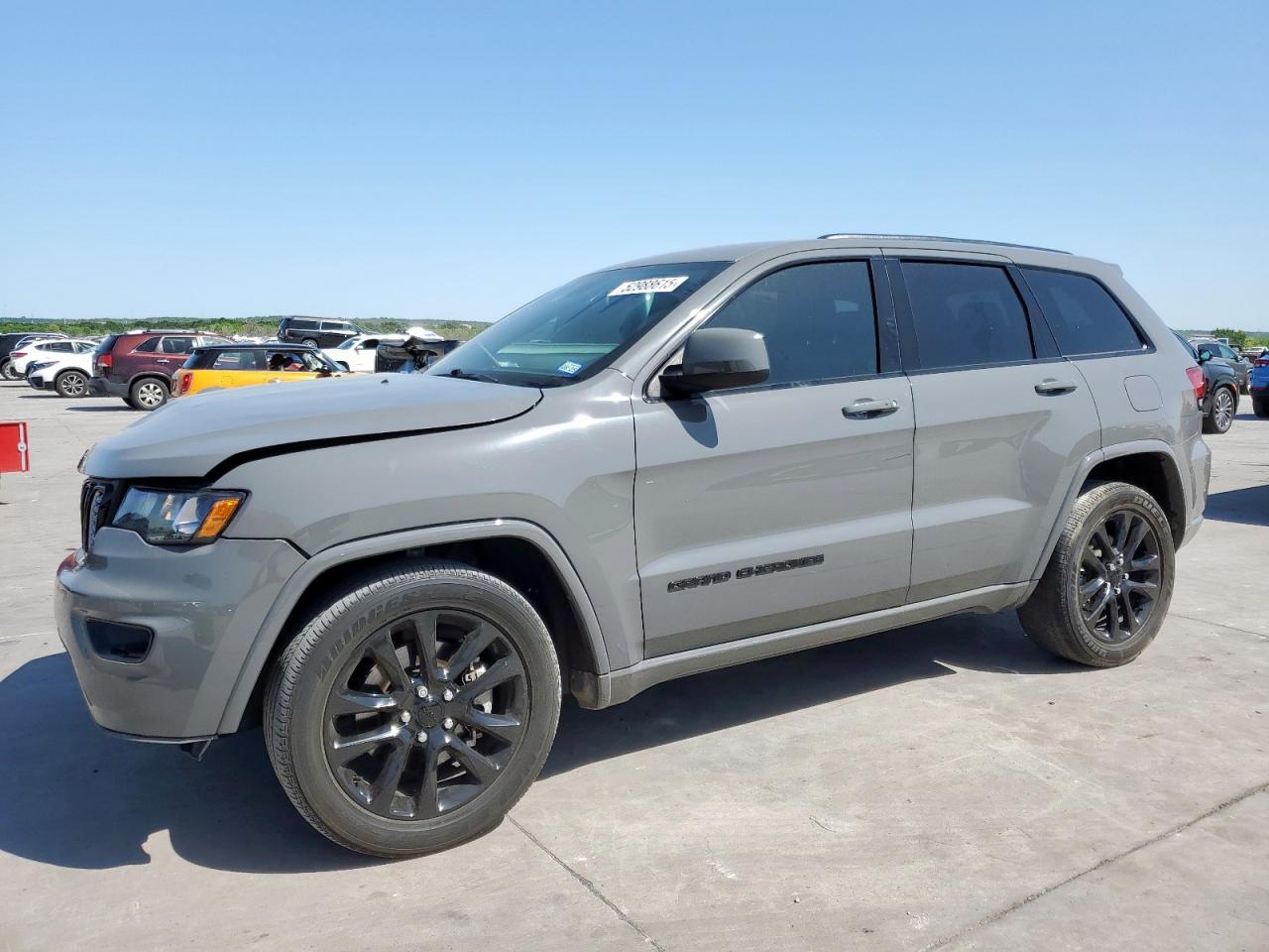 2021 Jeep Grand Cherokee Laredo X, VIN 1C4RJEAG2MC798177 — Фото с аукциона