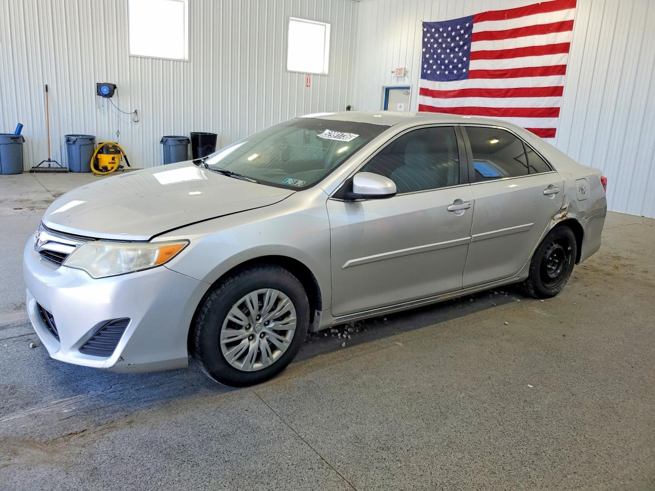 2014 Toyota Camry LE, VIN 4T1BF1FK1EU423879 — Side