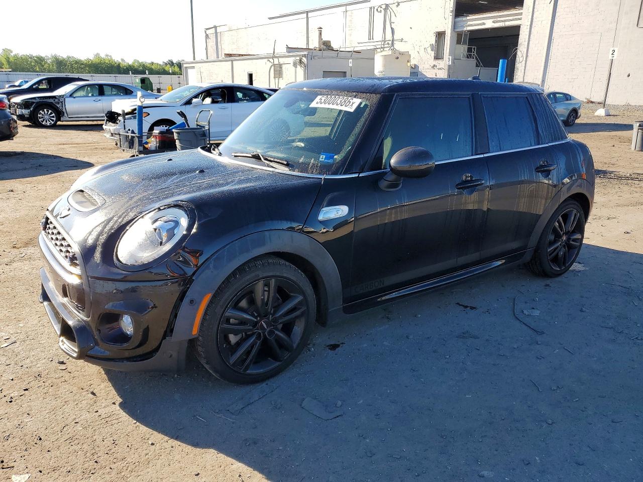 2018 MINI Hardtop 4 Door Cooper S, VIN WMWXU3C57J2F51107 — Перед