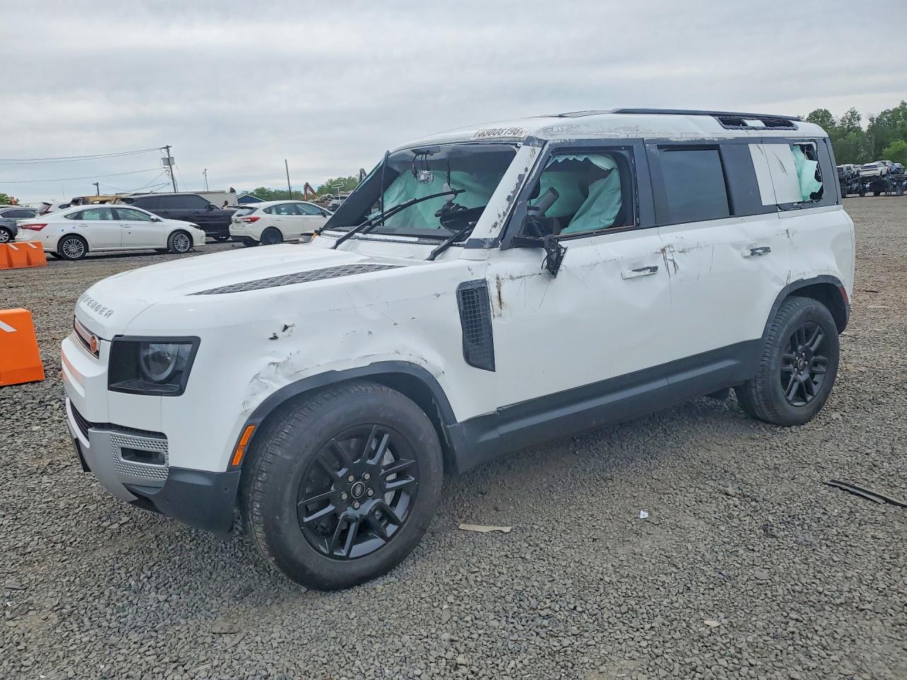 2025 Land Rover Defender S, VIN SALEJEEU8S2450958 — Side