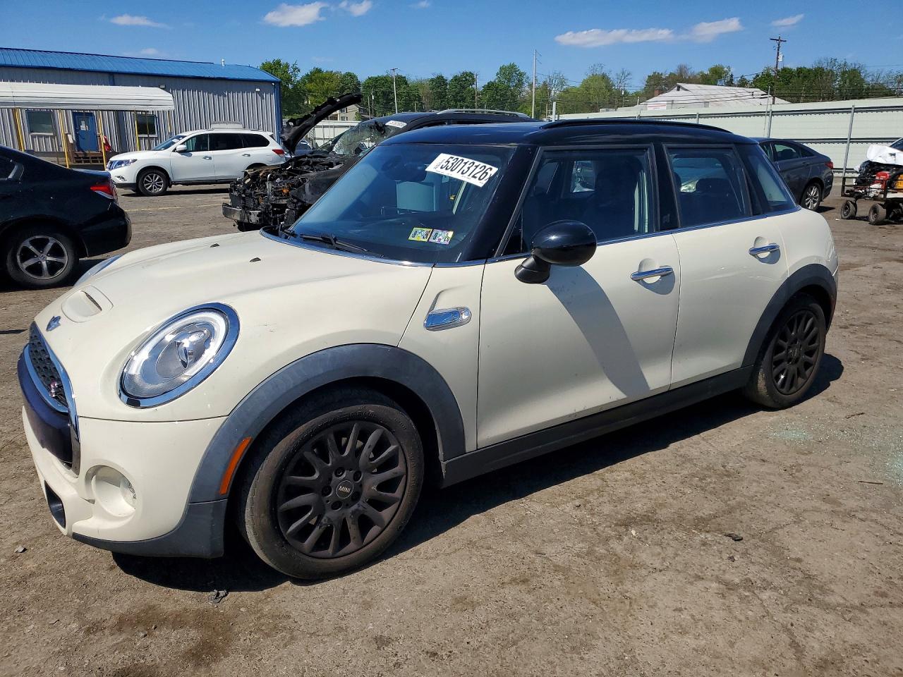 2016 MINI Hardtop 4 Door S, VIN WMWXU3C53G2B63123 — Minor dents and scratches
