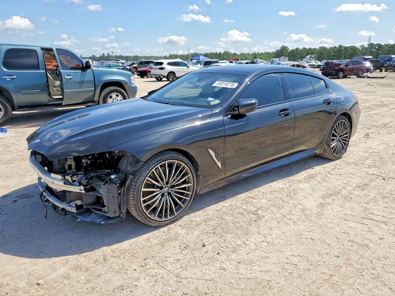 2021 BMW 8 Series 840i, VIN WBAGV2C02MCF68584 — Front end
