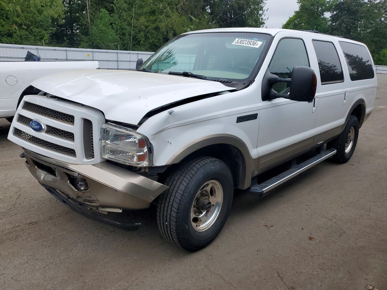 2005 Ford Excursion Eddie Bauer, VIN 1FMSU45P65EB52879 — Front end