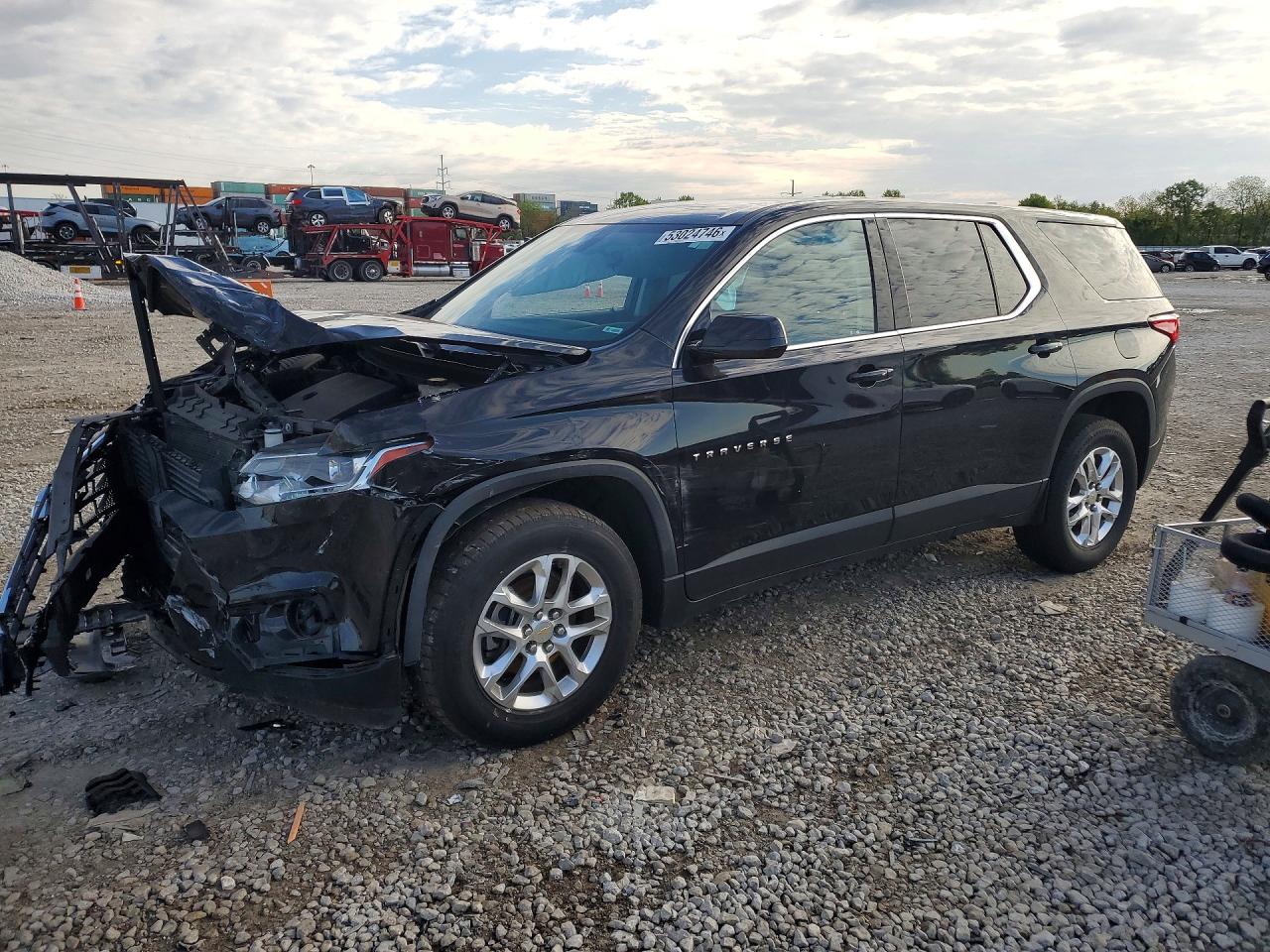 2019 Chevrolet Traverse LS, VIN 1GNERFKW7KJ229165 — Front end