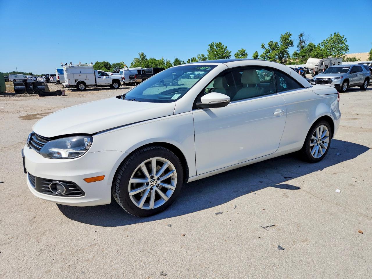 2012 Volkswagen Eos Komfort, VIN WVWBW7AH7CV000122 — Rear end