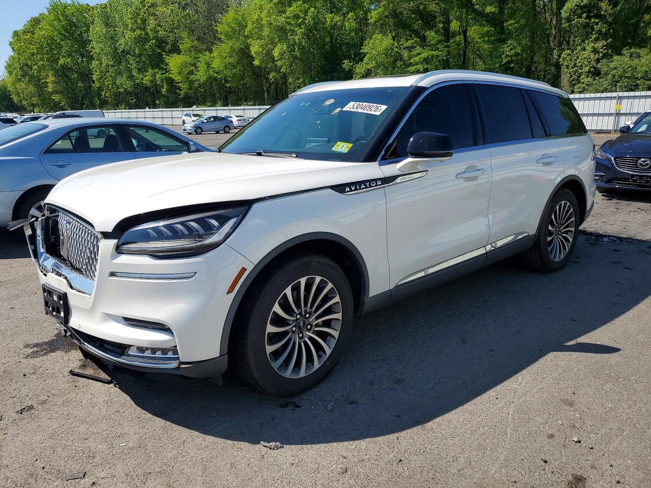 2021 Lincoln Aviator Reserve, VIN 5LM5J7XC7MGL11362 — Front end