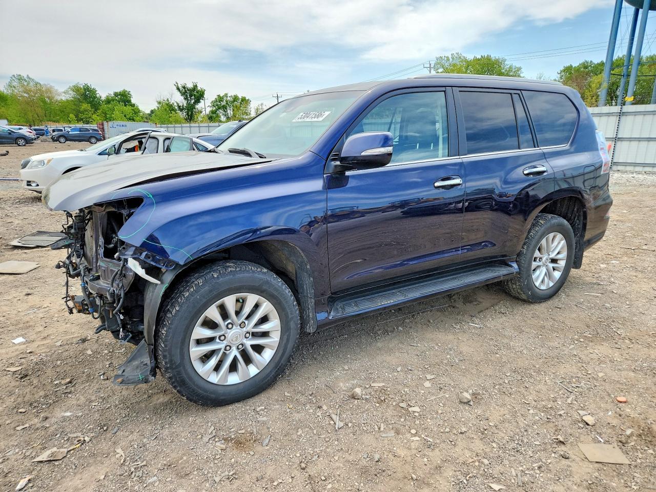2022 Lexus GX 460 Premium, VIN JTJAM7BX2N5314235 — Front end