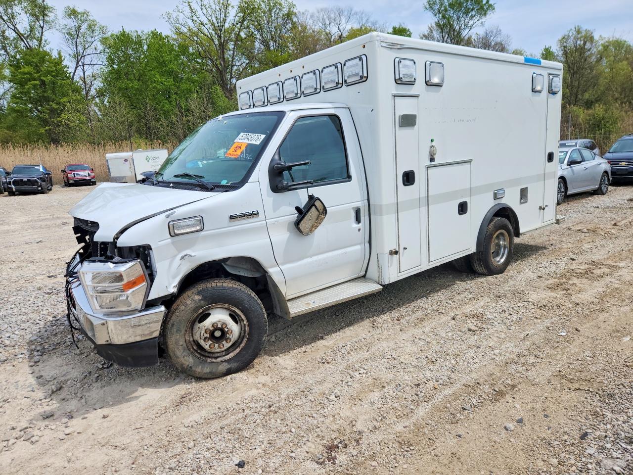 2024 Ford E-Series Commercial, VIN 1FDWE3FN6SDD00326 — Front end