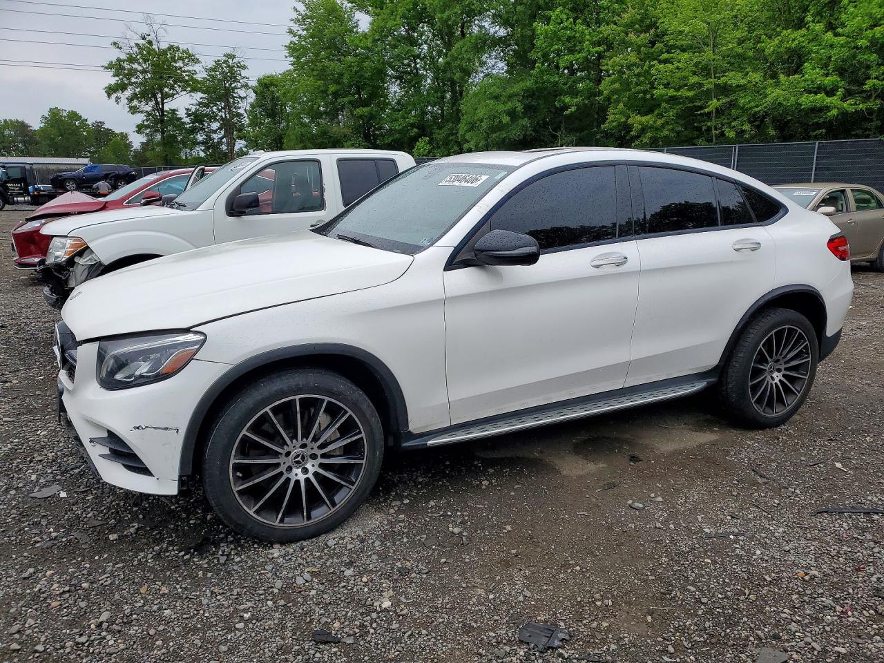 2019 Mercedes-Benz GLC 300, VIN WDC0J4KB8KF572012 — Front end