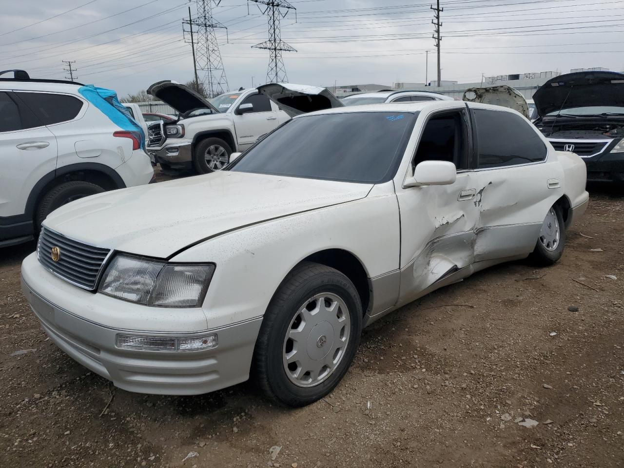 1997 Toyota Celsior, VIN UCF200096904 — Side