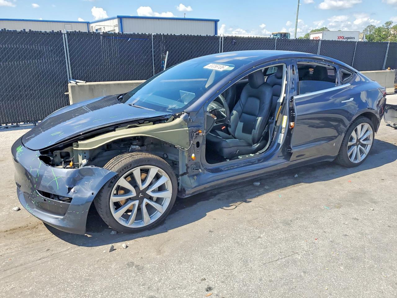 2020 Tesla Model 3 Long Range, VIN 5YJ3E1EB3LF620085 — Зад