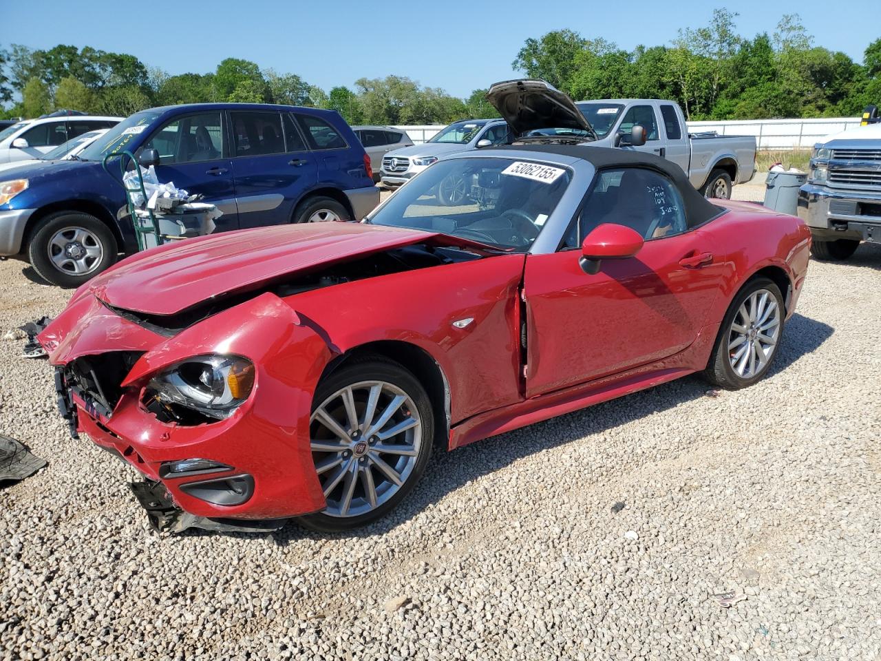 2019 FIAT 124 Spider Lusso, VIN JC1NFAEKXK0143574 — Front end