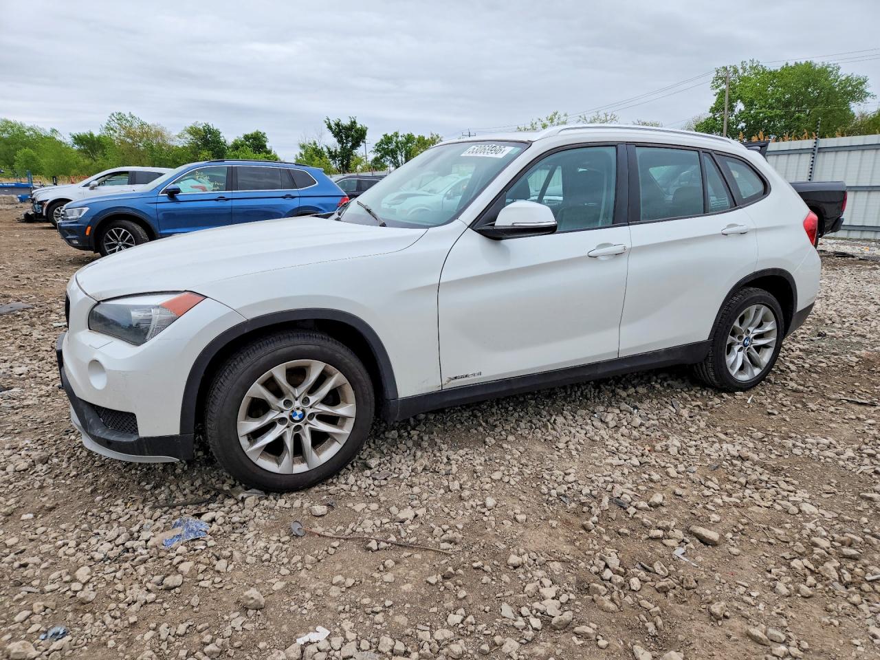 2015 BMW X1 xDrive28i, VIN WBAVL1C59FVY31810 — Normal wear