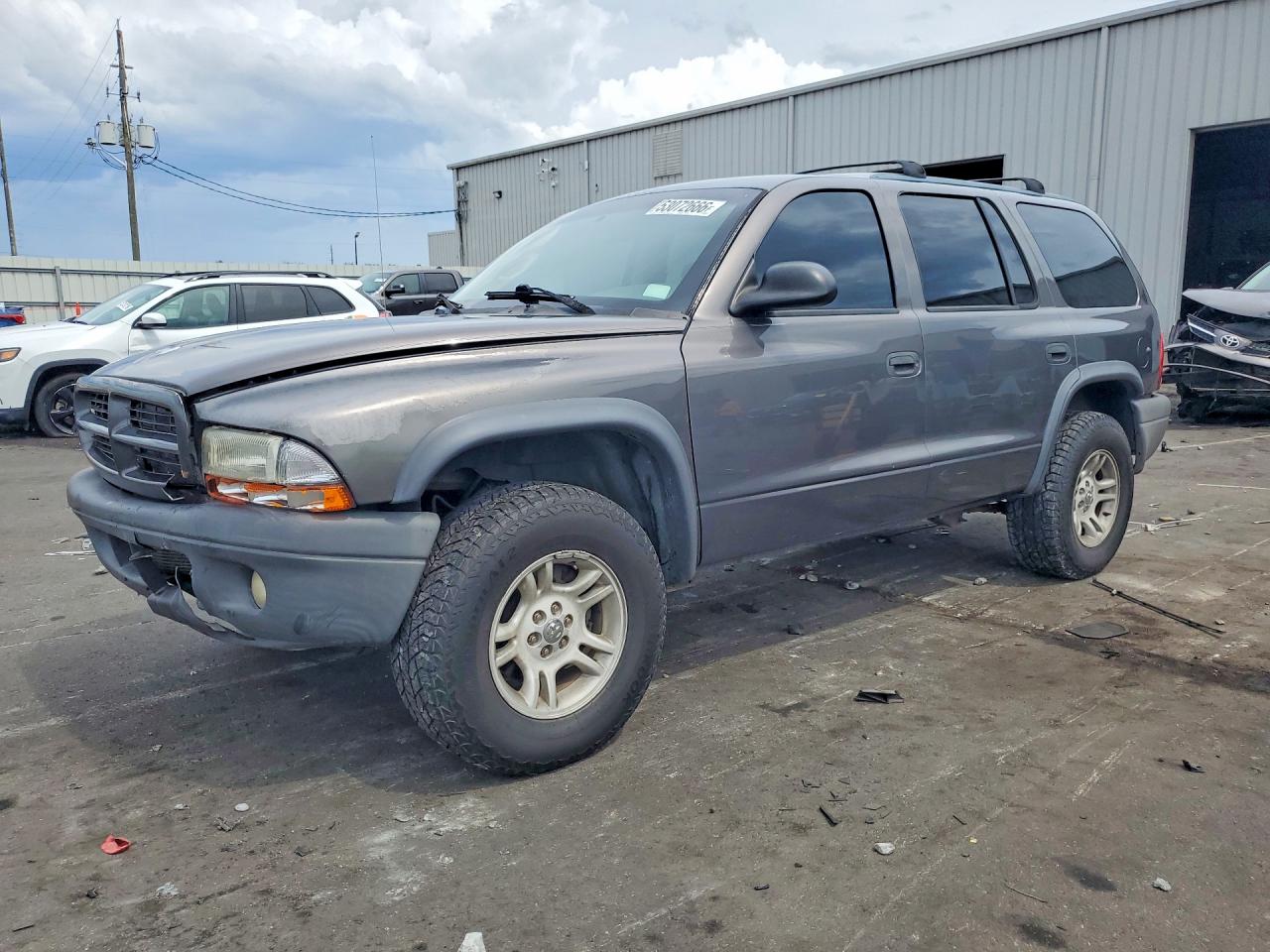 2003 Dodge Durango Sport, VIN 1D4HS38N63F615591 — Front end